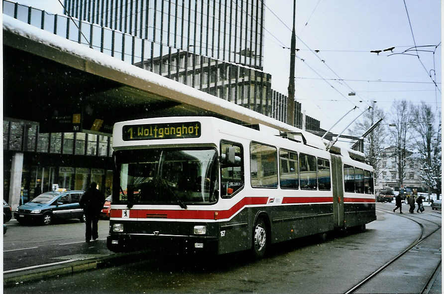 (093'104) - VBSG St. Gallen - Nr. 167 - NAW/Hess Gelenktrolleybus am 22. M�rz 2007 beim Bahnhof St. Gallen