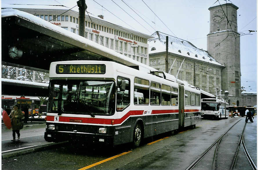 (093'108) - VBSG St. Gallen - Nr. 166 - NAW/Hess Gelenktrolleybus am 22. M�rz 2007 beim Bahnhof St. Gallen