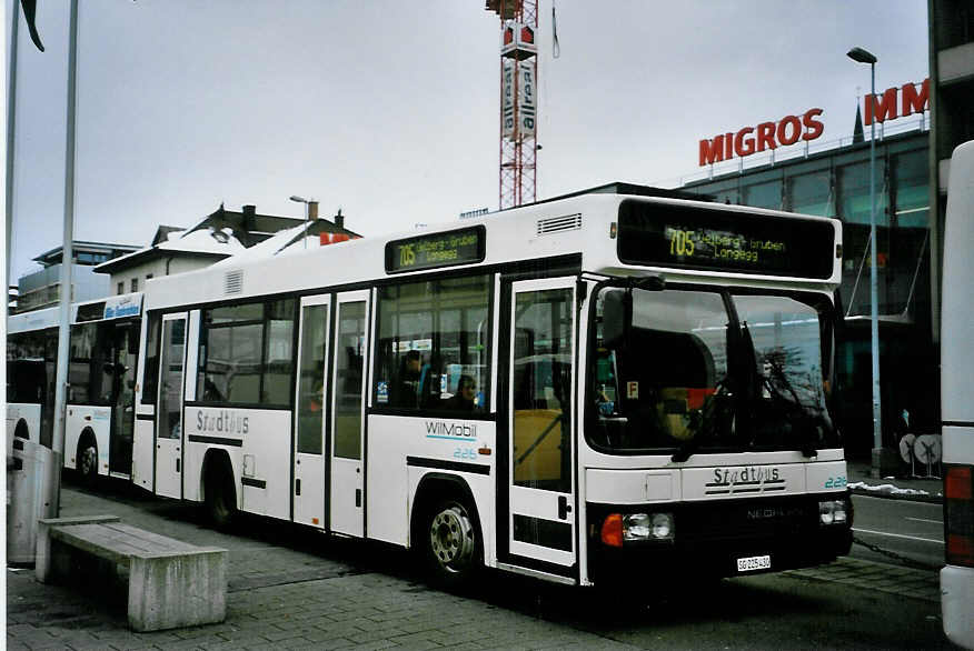 (093'132) - WilMobil, Wil - Nr. 226/SG 225'430 - Neoplan am 22. M�rz 2007 beim Bahnhof Wil