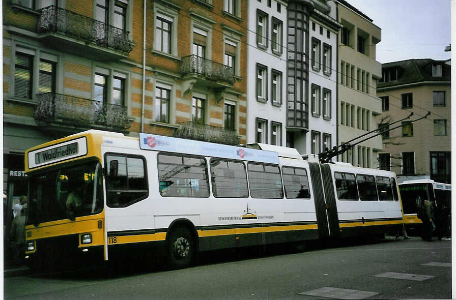 (093'314) - VBSH Schaffhausen - Nr. 118 - NAW/Hess Gelenktrolleybus am 22. M�rz 2007 beim Bahnhof Schaffhausen