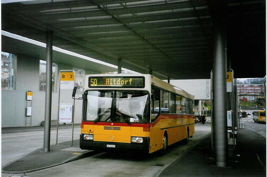 (093'321) - SB Schaffhausen - Nr. 29/SH 54'329 - Mercedes (ex Rattin, Schaffhausen Nr. 18) am 22. M�rz 2007 beim Bahnhof Schaffhausen