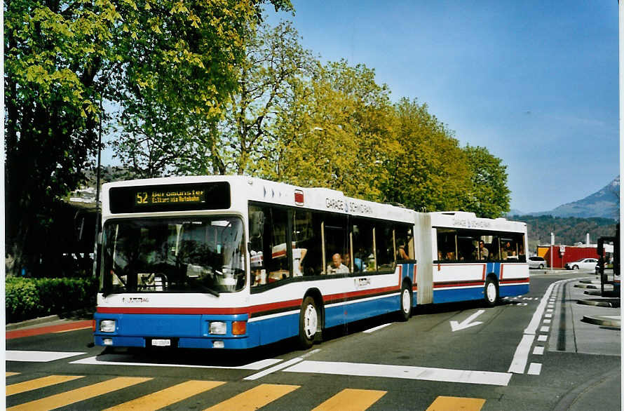 (093'924) - AAGR Rothenburg - Nr. 23/LU 15'059 - MAN am 13. April 2007 beim Bahnhof Luzern