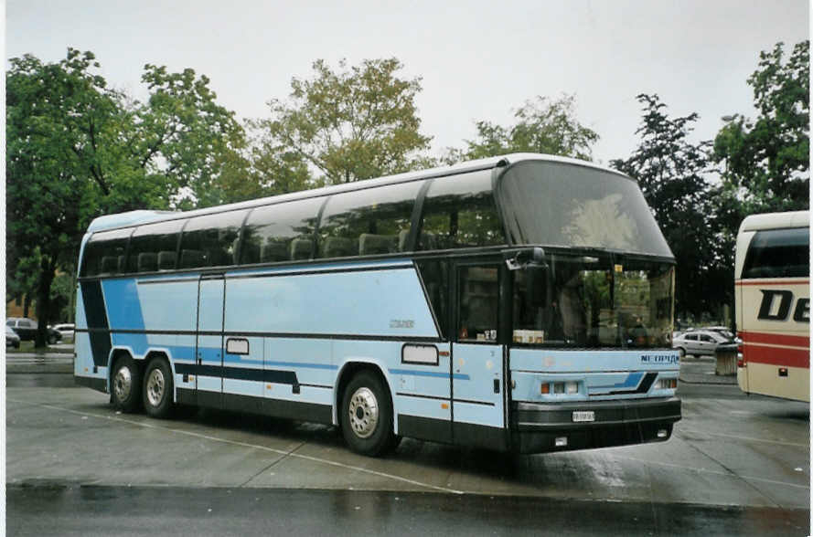 (094'928) - Intertours, Kerzers - FR 330'163 - Neoplan am 2. Juni 2007 in Kemptthal, Rastst�tte