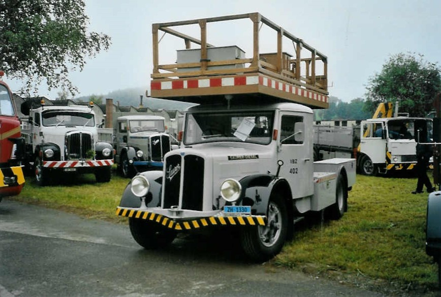 (095'024) - Aus dem Archiv: VBZ Z�rich - Nr. 402/ZH 1330 - Saurer am 2. Juni 2007 in Thayngen, Saurertreffen
