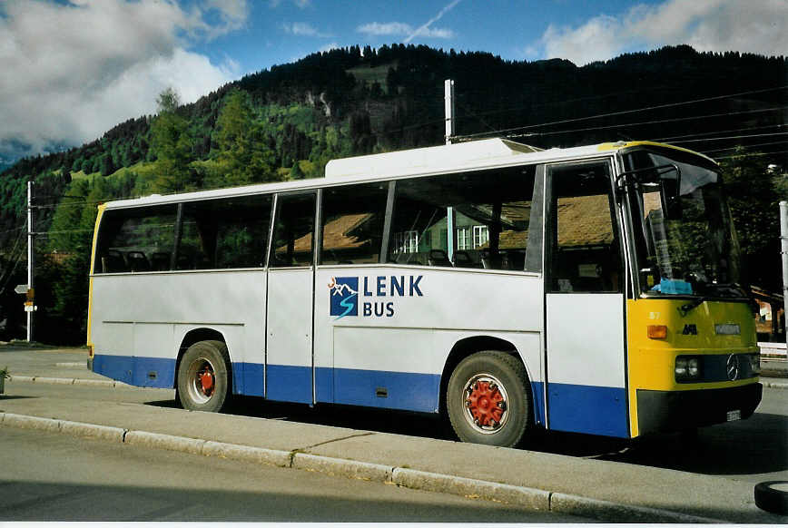 (095'517) - AFA Adelboden - Nr. 57/BE 272'798 - Mercedes/Vetter (ex Gobeli, Lenk; ex AVG Grindelwald Nr. 16; ex Danzas, Lugano) am 23. Juni 2007 beim Bahnhof Lenk