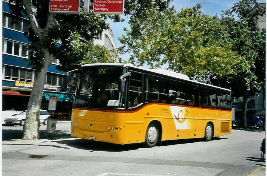 (095'629) - Ev�quoz, Erde - VS 60'650 - Volvo am 23. Juni 2007 beim Bahnhof Sion