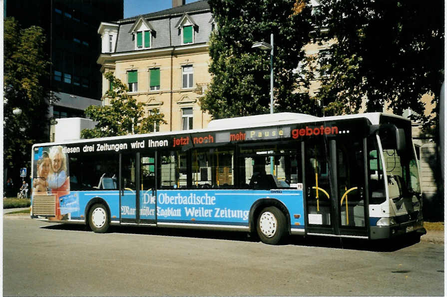 (097'015) - SWEG Lahr - FR-H 1724 - Mercedes am 6. August 2007 beim Bahnhof L�rrach