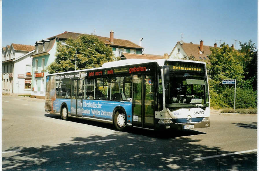 (097'036) - SWEG Lahr - FR-H 1724 - Mercedes am 6. August 2007 beim Bahnhof L�rrach