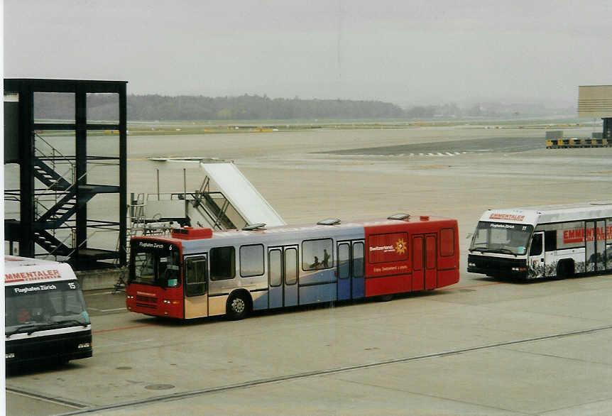 (098'431) - Flughafen, Z�rich - Nr. 6 - NAW/Hess am 11. November 2006 in Z�rich, Flughafen