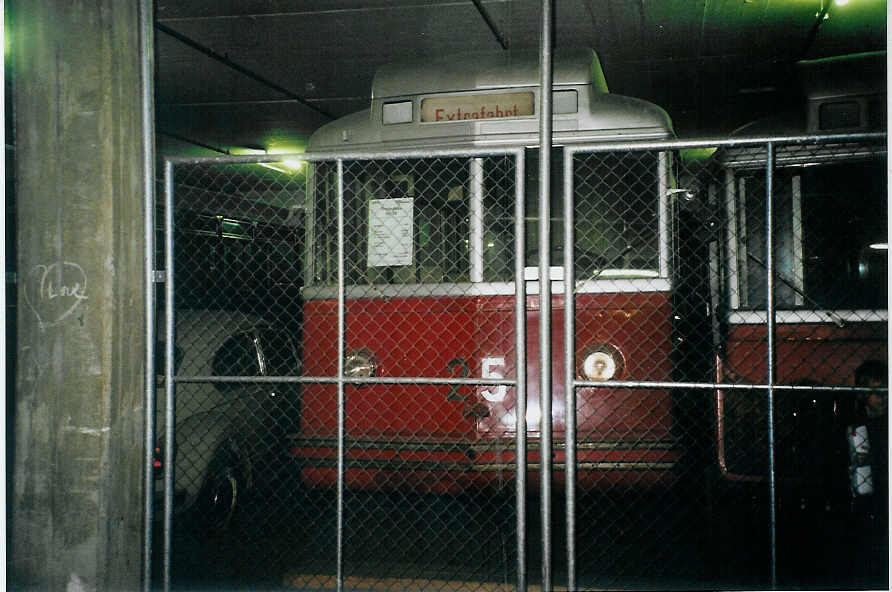 (098'628) - VW Winterthur - Nr. 25 - Saurer/Saurer Trolleybus am 15. September 2007 in Winterthur, Depot Gr�zefeld