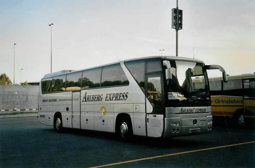 (098'717) - Aus Liechtenstein: Arlberg Express, Schaanwald - FL 26'788 - Mercedes am 15. September 2007 in Z�rich, Flughafen