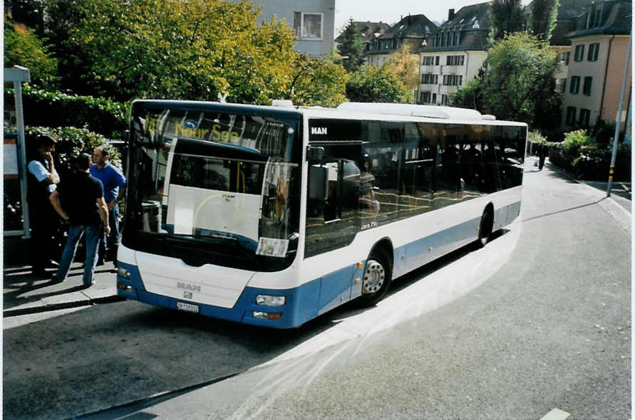 (100'124) - Gut, Binz - Nr. 12/ZH 719'012 - MAN am 5. Oktober 2007 in Z�rich, Klusplatz