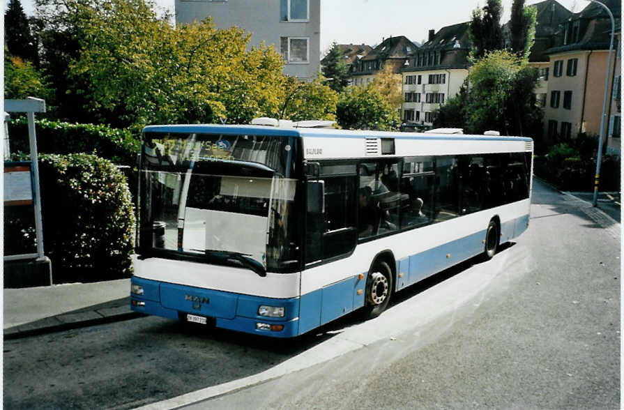 (100'132) - Gut, Binz - Nr. 10/ZH 397'210 - MAN am 5. Oktober 2007 in Z�rich, Klusplatz