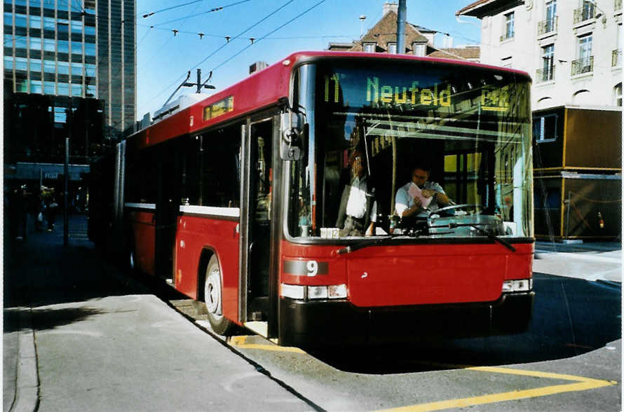 (100'205) - Bernmobil, Bern - Nr. 9 - NAW/Hess Gelenktrolleybus am 7. Oktober 2007 beim Bahnhof Bern