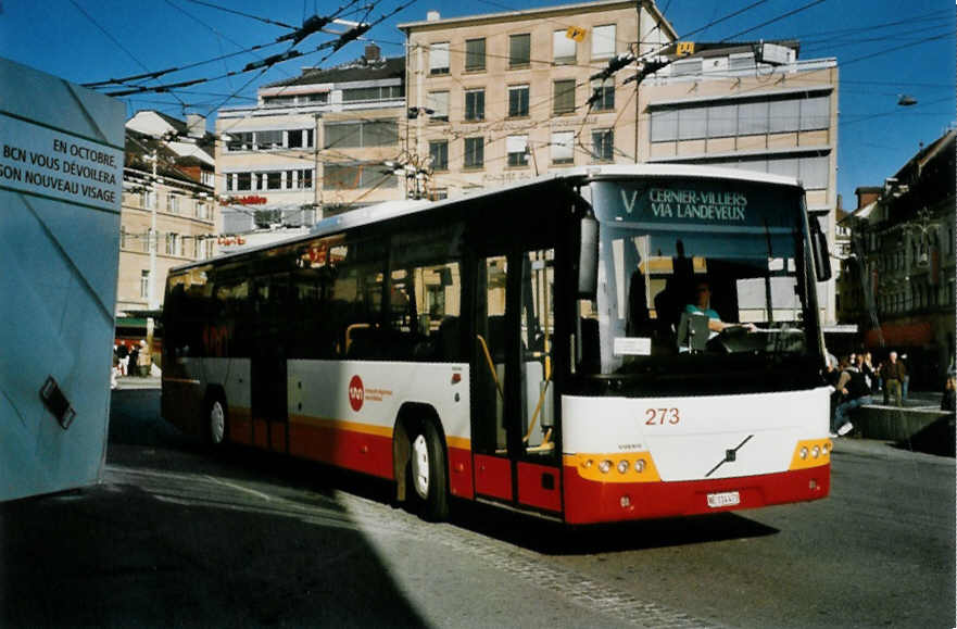 (100'302) - VR La Chaux-de-Fonds - Nr. 273/NE 114'473 - Volvo am 13. Oktober 2007 in Neuch�tel, Place Pury