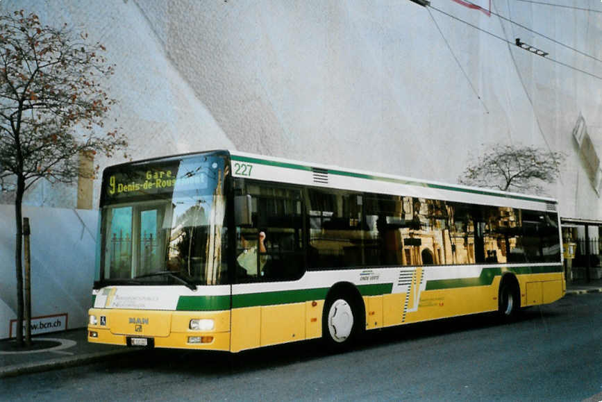 (100'312) - TN Neuch�tel - Nr. 227/NE 111'227 - MAN am 13. Oktober 2007 in Neuch�tel, Place Pury