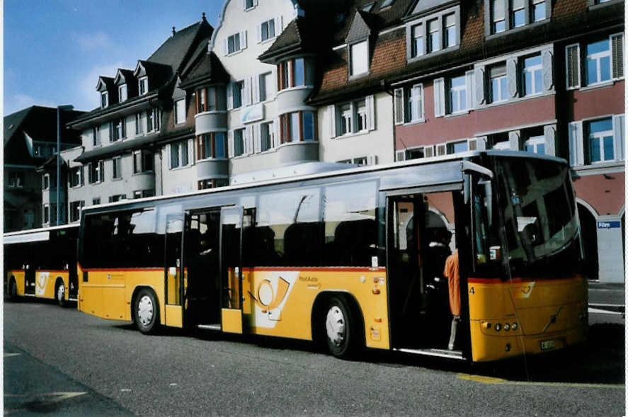 (100'826) - Br�ndli, Elfingen - Nr. 4/AG 43'119 - Volvo am 3. November 2007 beim Bahnhof Brugg