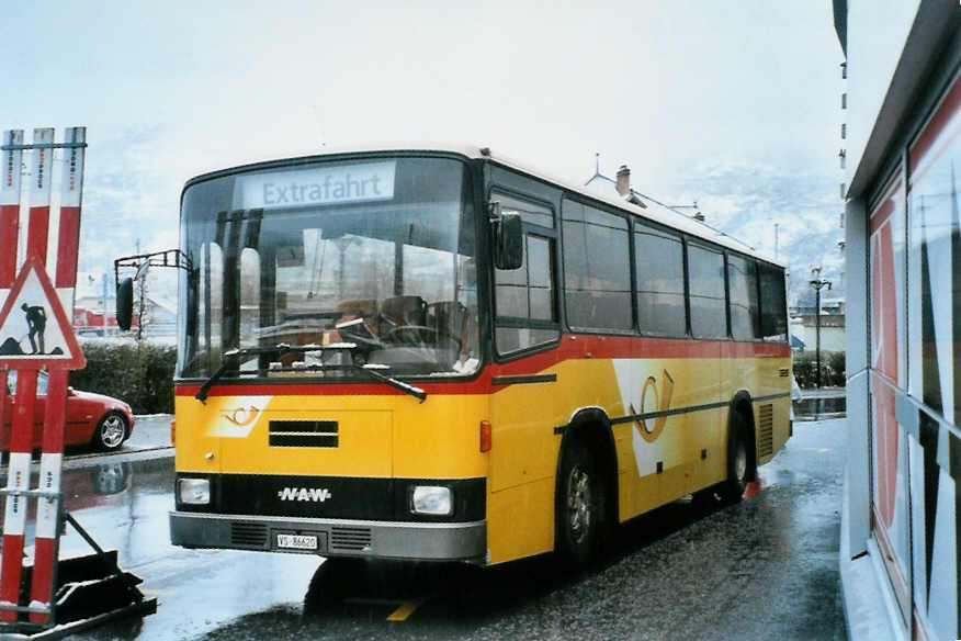 (101'731) - Autotour, Visp - Nr. 3/VS 86'620 - NAW/Lauber (ex Lehner, B�rchen Nr. 3) am 9. Dezember 2007 in Visp, Coop