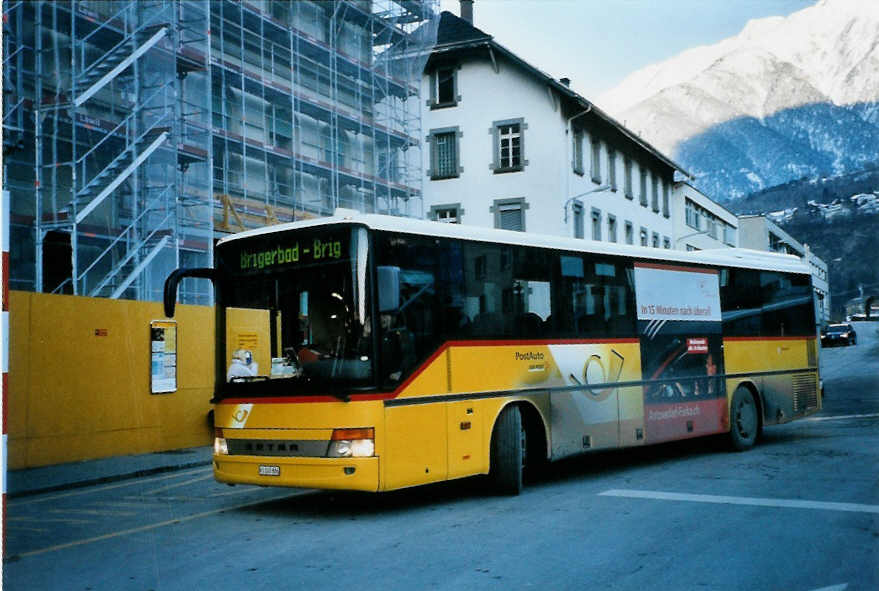 (101'930) - PostAuto Wallis - VS 245'886 - Setra am 16. Dezember 2007 beim Bahnhof Brig