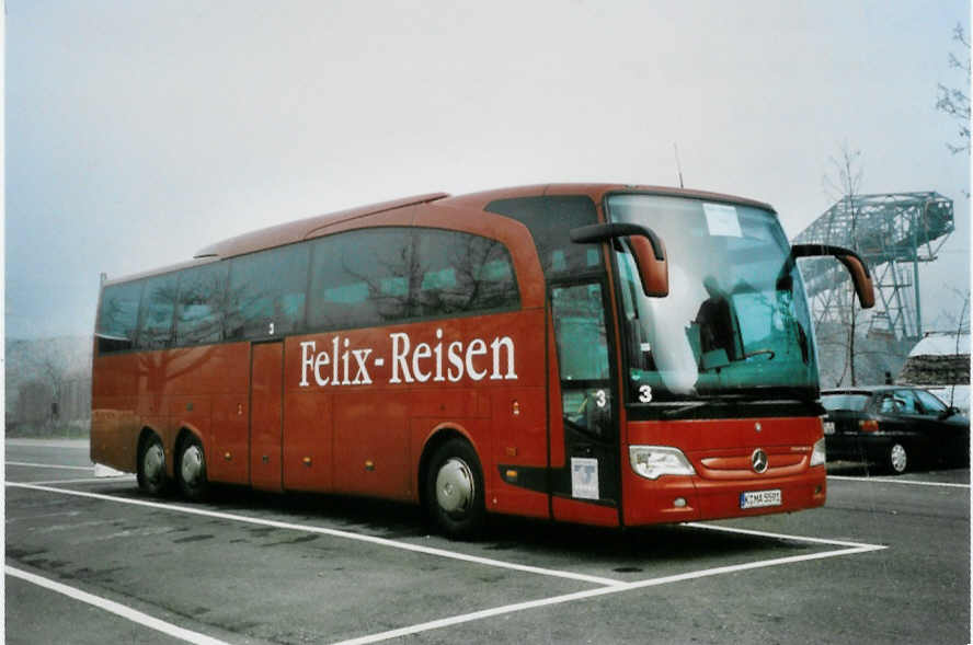 (102'406) - Aus Deutschland: Felix-Reisen, K�ln - Nr. 3/K-MA 5591 - Mercedes am 24. Dezember 2007 in Thun, Seestrasse