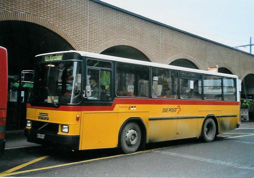 (102'421) - Lengacher, M�nsingen - Nr. 4/BE 26'963 - Volvo/Hess (ex Steiner, Messen) am 27. Dezember 2007 beim Bahnhof M�nsingen