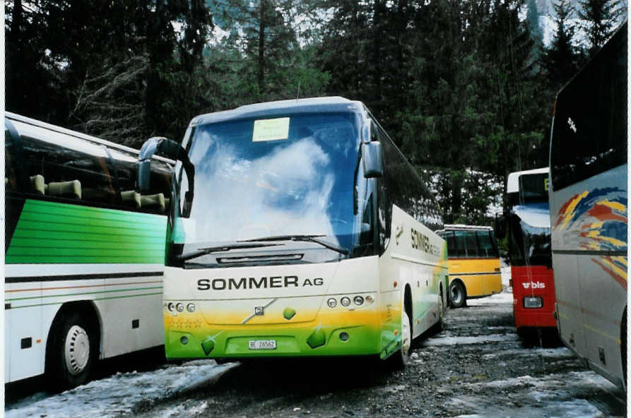 (103'109) - Sommer, Gr�nen - BE 26'562 - Volvo am 6. Januar 2008 in Adelboden, Unter dem Birg