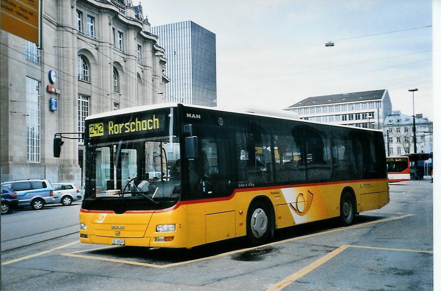 (104'032) - Schwizer, Goldach - SG 68'249 - MAN/G�ppel am 4. Februar 2008 beim Bahnhof St. Gallen