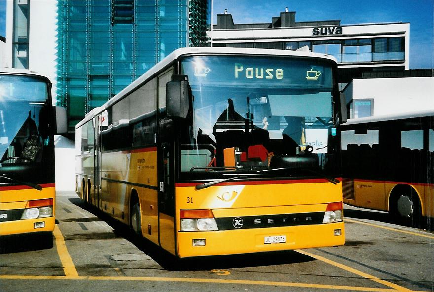 (104'505) - CarPostal Jura-Jura bernois-Neuch�tel - Nr. 31/JU 29'878 - Setra (ex P 27'812) am 20. Februar 2008 beim Bahnhof Del�mont