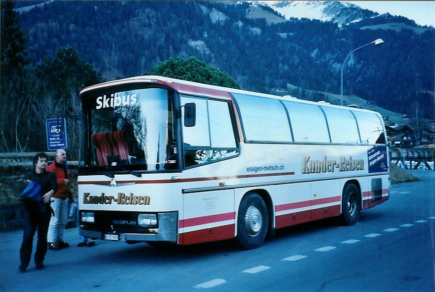(104'712) - Kander-Reisen, Frutigen - Nr. 1/BE 257'805 - Neoplan (ex M�ller, Heiden) am 24. Februar 2008 beim Bahnhof Frutigen