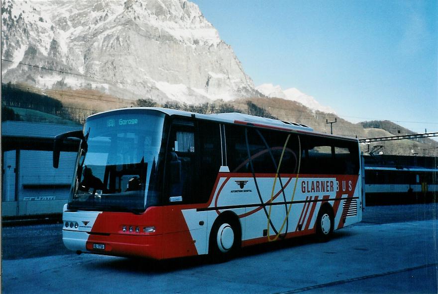 (104'914) - AS Engi - Nr. 10/GL 7710 - Neoplan am 9. M�rz 2008 beim Bahnhof Schwanden