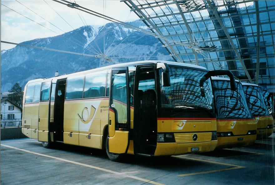 (105'026) - AutoPostale Ticino - TI 215'030 - Mercedes (ex P 25'590; ex Jelmorini, Tesserete) am 9. M�rz 2008 in Chur, Postautostation