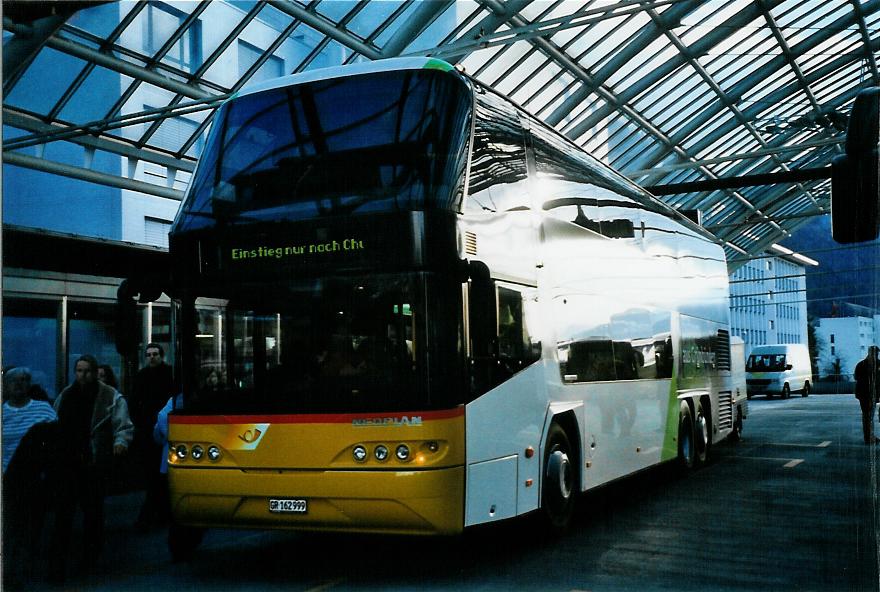 (105'027) - PostAuto Graub�nden - GR 162'999 - Neoplan am 9. M�rz 2008 in Chur, Postautostation