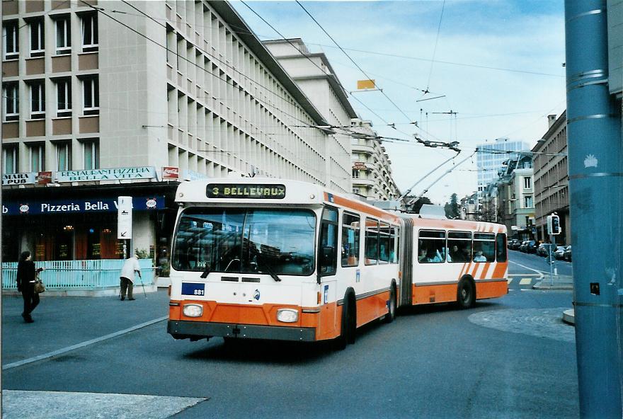 (105'229) - TL Lausanne - Nr. 881 - Saurer/Hess Gelenktrolleybus (ex TPG Gen�ve Nr. 661) am 15. M�rz 2008 beim Bahnhof Lausanne
