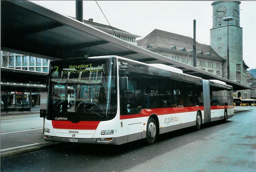 (105'807) - VBSG St. Gallen - Nr. 272/SG 198'272 - MAN am 29. M�rz 2008 beim Bahnhof St. Gallen