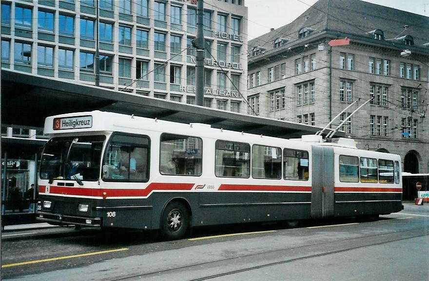 (105'824) - VBSG St. Gallen - Nr. 108 - Saurer/Hess Gelenktrolleybus am 29. M�rz 2008 beim Bahnhof St. Gallen