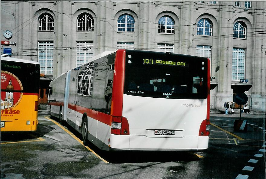 (105'833) - St. Gallerbus, St. Gallen - Nr. 276/SG 198'276 - MAN am 29. M�rz 2008 beim Bahnhof St. Gallen