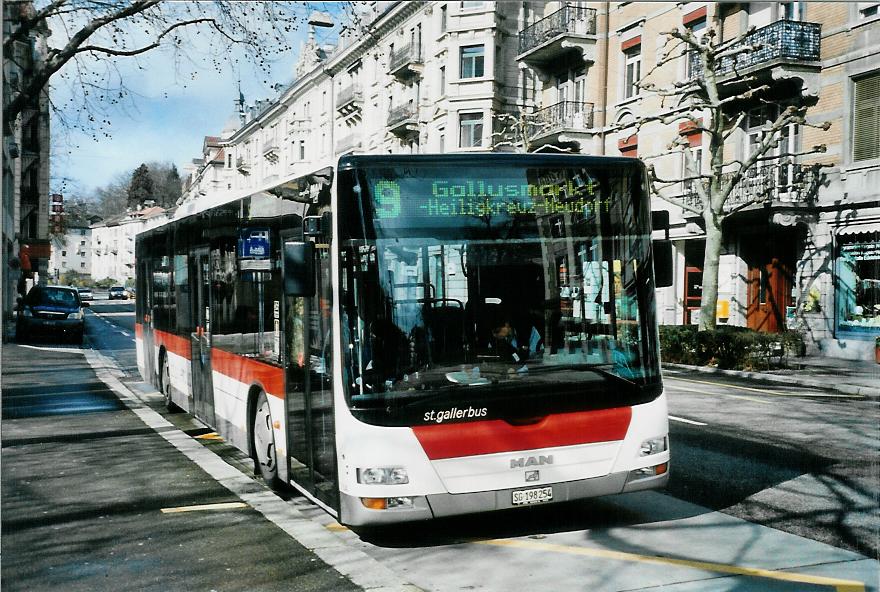 (105'835) - St. Gallerbus, St. Gallen - Nr. 254/SG 198'254 - MAN am 29. M�rz 2008 beim Bahnhof St. Gallen
