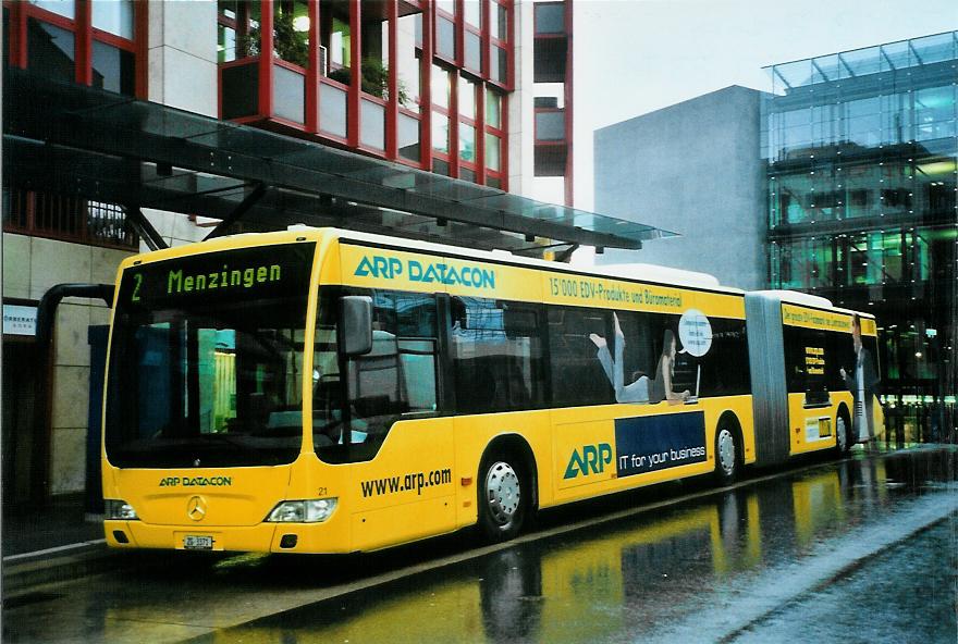(106'035) - ZVB Zug - Nr. 21/ZG 3371 - Mercedes am 31. M�rz 2008 beim Bahnhof Zug