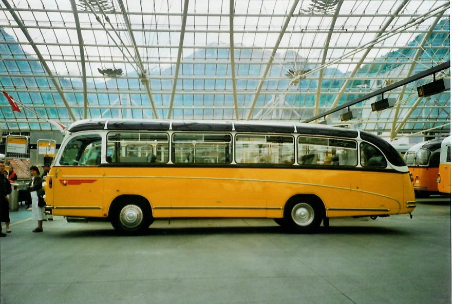 (107'206) - Zimmerli J., Oftringen - AG 57'298 - Berna/T�scher (ex Stutz, Oberlunkhofen; ex Leu, Schongau; ex Wicki, Bremgarten; ex P 22'054; ex P 20'704) am 24. Mai 2008 in Chur, Postautostation