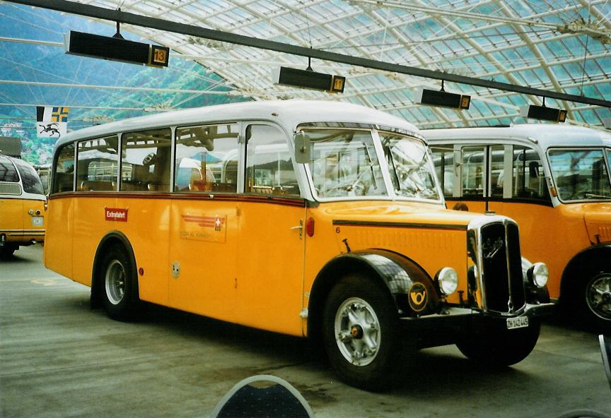 (107'207) - Dozza, K�snacht - Nr. 6/ZH 142'445 - Saurer/Krapf (ex Roost, Steinhausen; ex Fleischmann, Schaffhausen; ex Mezger, Altdorf/SH) am 24. Mai 2008 in Chur, Postautostation