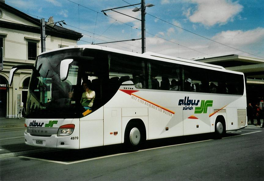 (107'319) - Albus, Z�rich - Nr. 4970/ZH 354'898 - Setra am 24. Mai 2008 beim Bahnhof Chur
