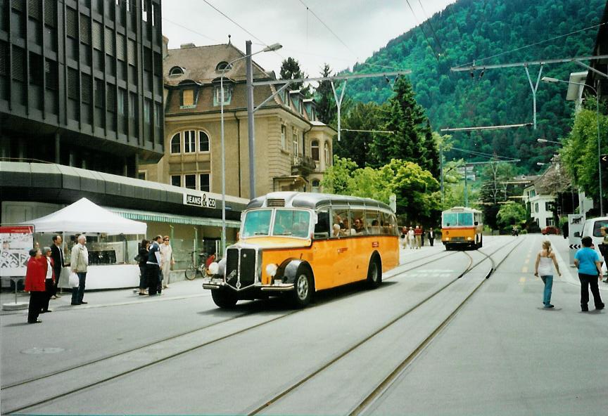 (107'420) - Gogniat, M�nchenbuchsee - BE 17'050 - FBW/FHS (ex Herzog, Muttenz; ex Kontiki, Wettingen Nr. 4; ex Nett, Bachs; ex P 23'179; ex P 2187) am 24. Mai 2008 beim Bahnhof Chur
