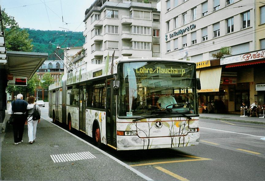 (107'728) - VB Biel - Nr. 90 - NAW/Hess Gelenktrolleybus am 1. Juni 2008 beim Bahnhof Biel