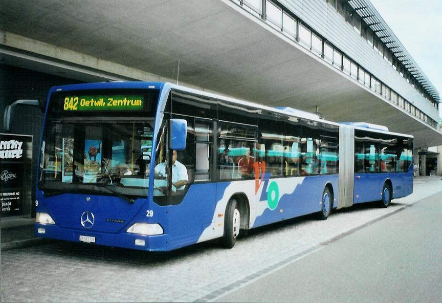 (108'704) - VZO Gr�ningen - Nr. 29/ZH 583'729 - Mercedes am 6. Juli 2008 beim Bahnhof Uster