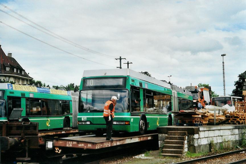 (108'829) - BVB Basel - Nr. 927 - Neoplan Gelenktrolleybus am 7. Juli 2008 in Basel, G�terbahnhof Wolf