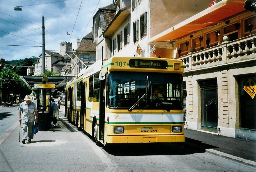 (109'832) - TN Neuch�tel - Nr. 107 - NAW/Hess Gelenktrolleybus am 2. August 2008 in Neuch�tel, Place Pury