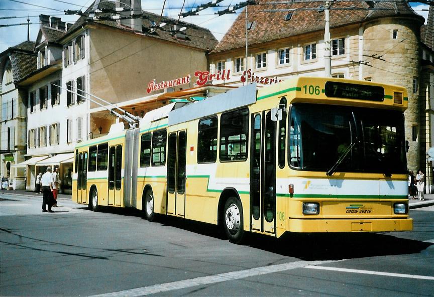(109'833) - TN Neuch�tel - Nr. 106 - NAW/Hess Gelenktrolleybus am 2. August 2008 in Neuch�tel, Place Pury