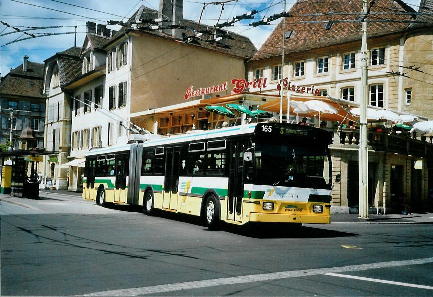 (109'902) - TN Neuch�tel - Nr. 165 - FBW/Hess Gelenktrolleybus am 2. August 2008 in Neuch�tel, Place Pury