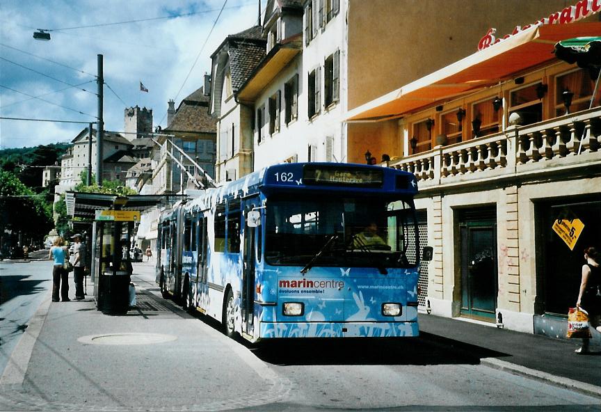 (109'911) - TN Neuch�tel - Nr. 162 - FBW/Hess Gelenktrolleybus am 2. August 2008 in Neuch�tel, Place Pury