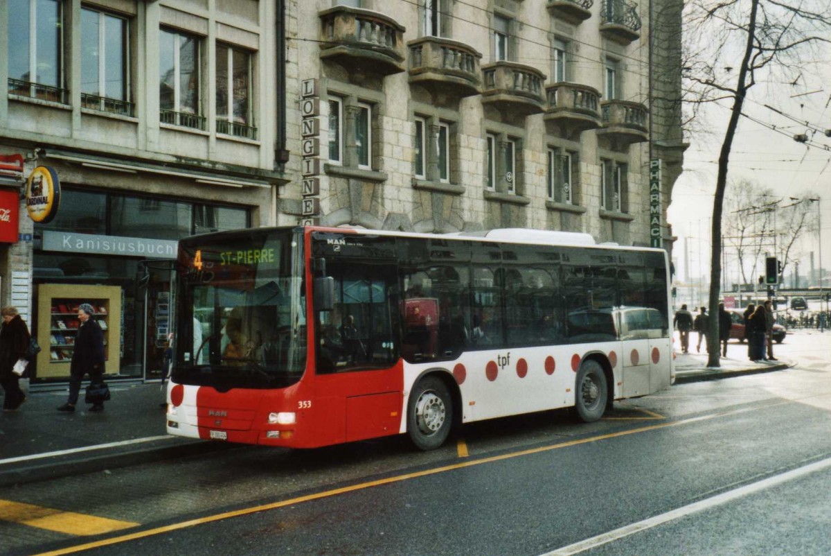 (114'304) - TPF Fribourg - Nr. 353/FR 300'404 - MAN/G�ppel am 14. Februar 2009 beim Bahnhof Fribourg